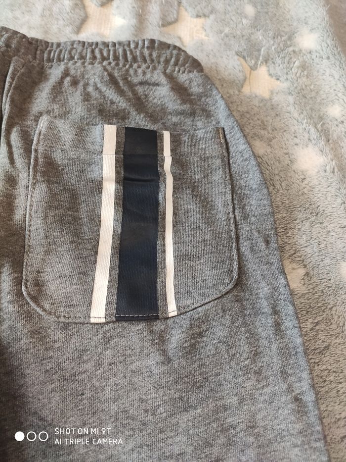 Short garçon taille 8 ans - photo numéro 8