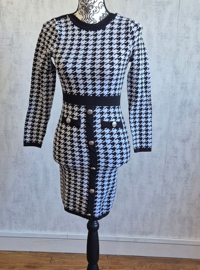 Robe pull moulante mochy pieds de poule noir et blanche taille unique - photo numéro 2