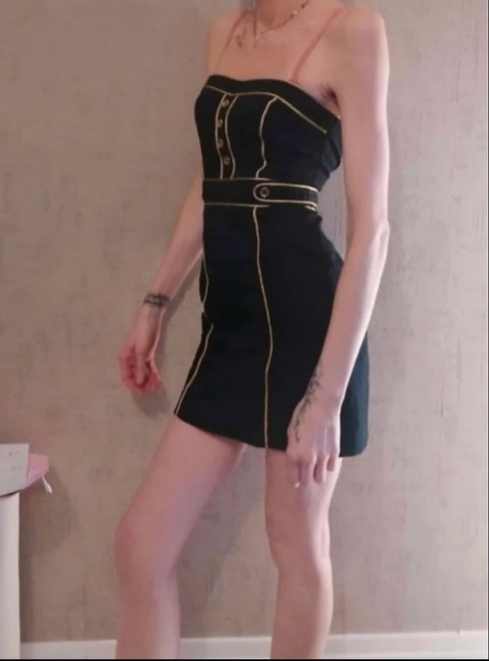 Robe bustier TRÈS BON ÉTAT pour femme taille 36 couleur noir et doré - photo numéro 4