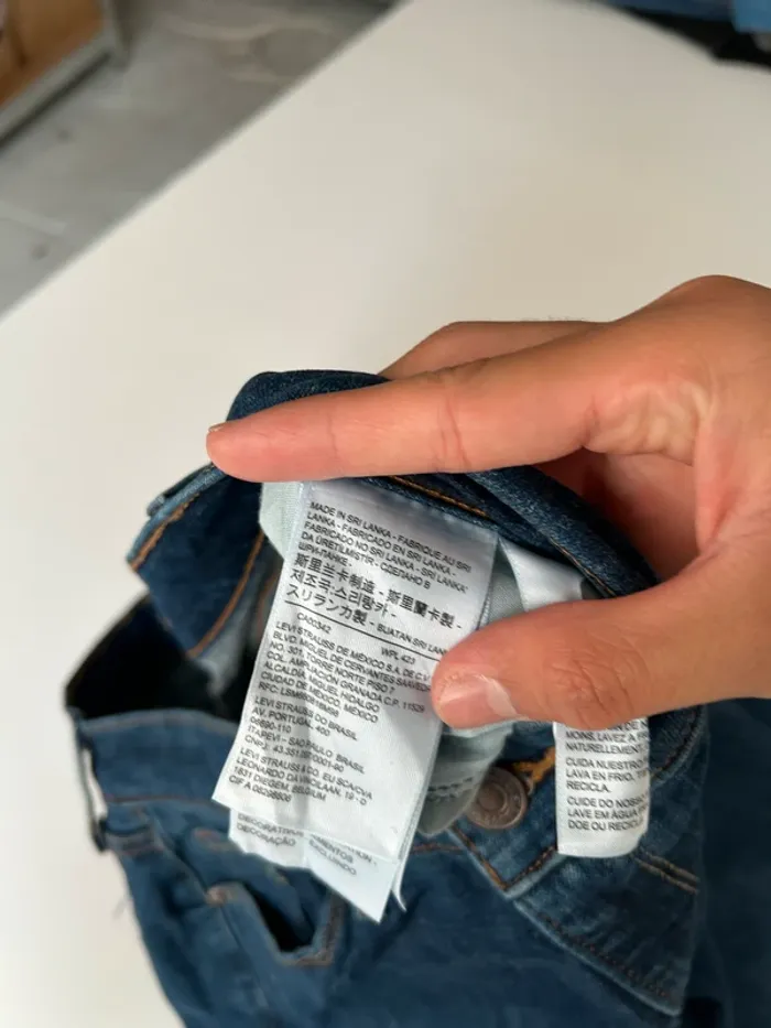 Jean Levi's Femme Marine W29 L32 | Classic Bootcut | Taille 40 | Très Bon État | BP289 - photo numéro 5