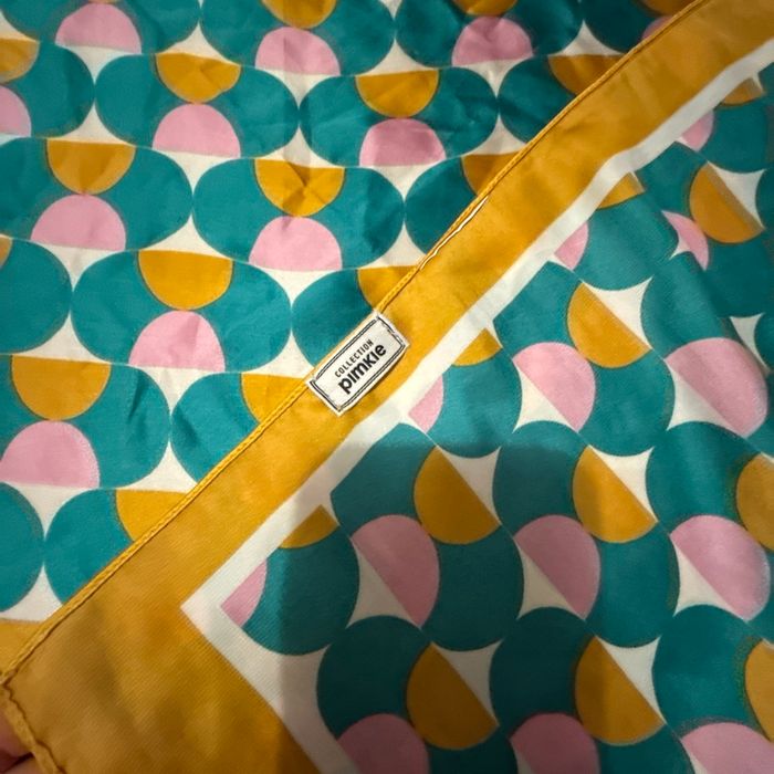 Foulard pimkie satin esprit années 70 - photo numéro 2