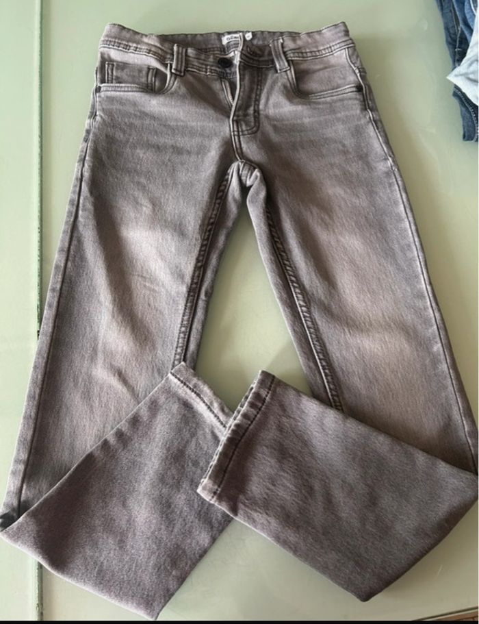 Jean neuf gris gemo 10 ans