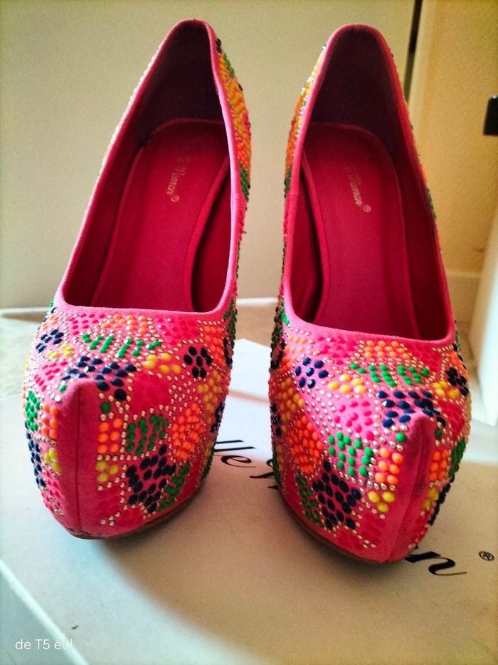 Escarpins talons strass multicolores taille 39 - photo numéro 5