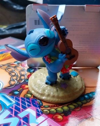 Ornement de Noël Disney stitch musicien
