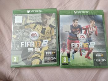 Lot FIFA 17 et FIFA 16 Xbox one