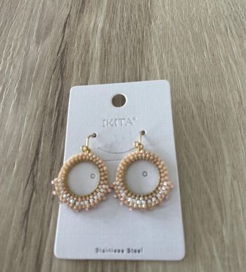 Magnifiques boucles d’oreilles neuves Ikita