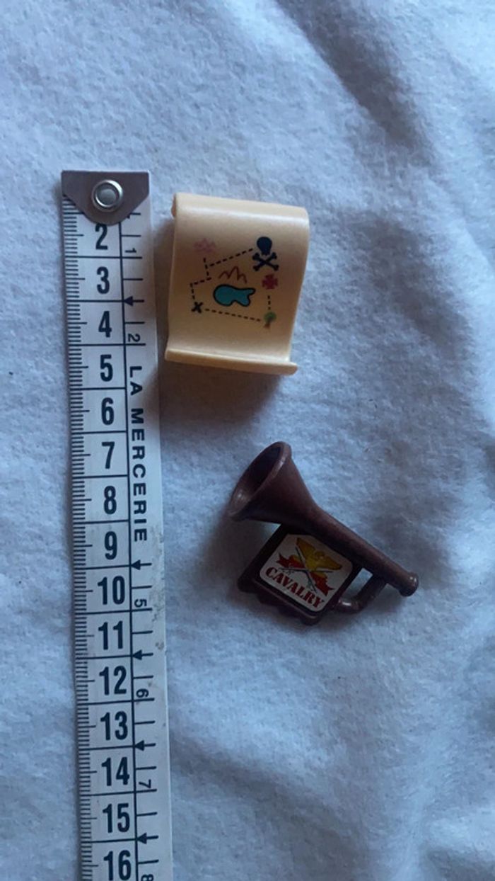 Lot jouet miniature carte pirate clairons