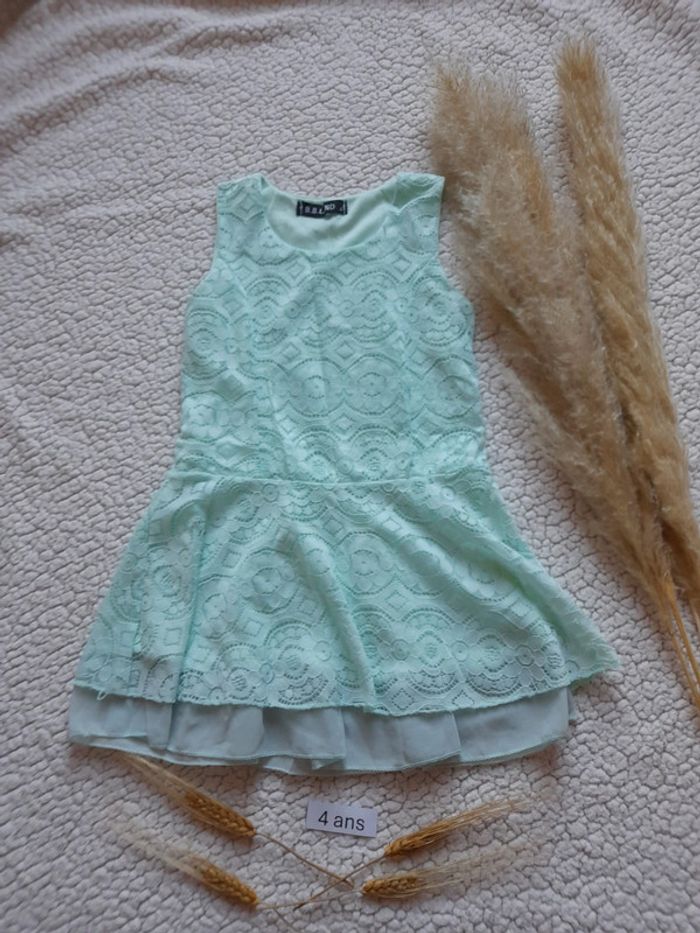 Robe 4 ans