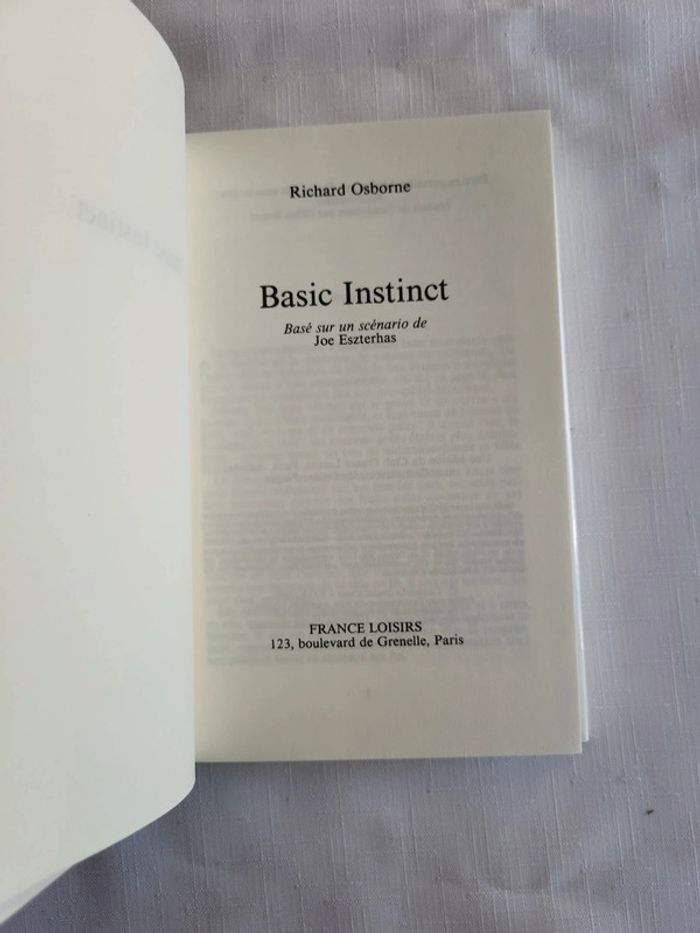 Livre relié Basic Instinct - photo numéro 3