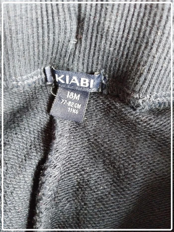 Ensemble Tee shirt et jogging 18 mois - photo numéro 4