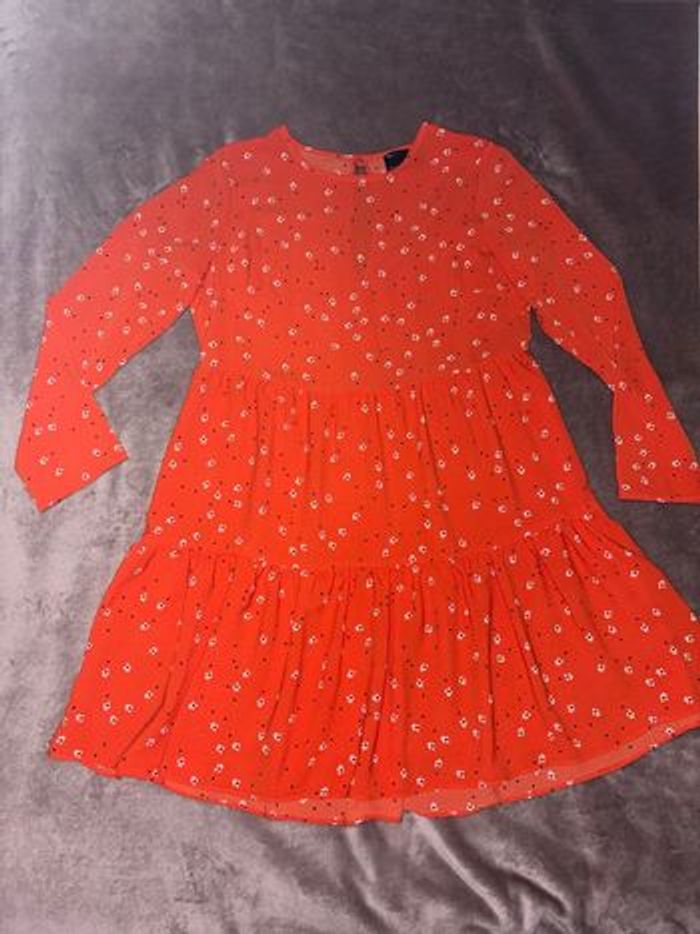 Robe rouge ASOS à petites fleurs – fluide et féminine 🌸 taille 38 en très bon état - photo numéro 2