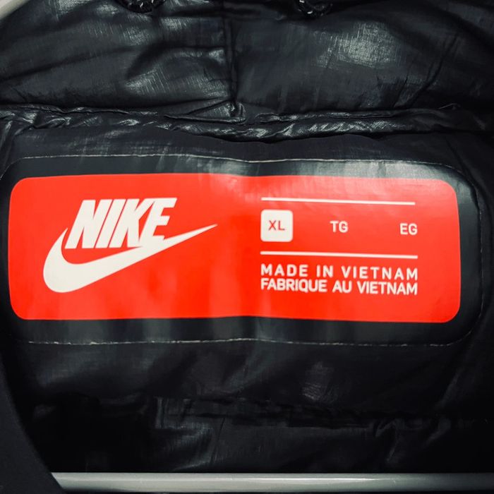 Doudoune chaude noire Nike en plume pour homme en taille XL - photo numéro 4