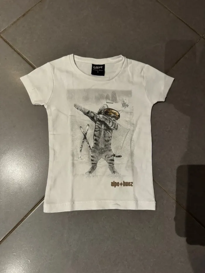 T shirt manches courtes - The original Up Exclusive designs - Alpe huez - Chat danseur - 6 ans