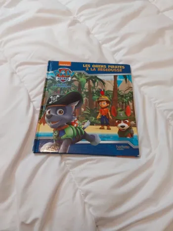 Livre pat patrouille "Les chiens pirates à la rescousse"