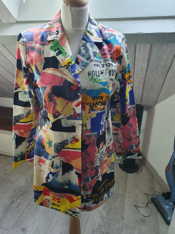 Veste satiné, très souple.