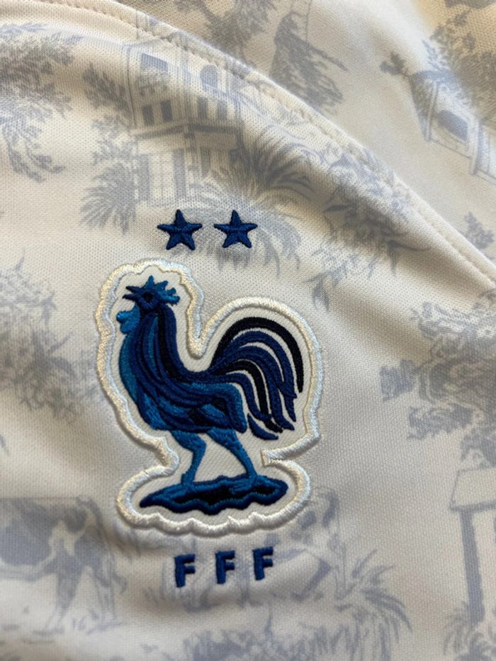 Maillot de foot Nike équipe de France collector taille 8/10 ans authentique neuf - photo numéro 2