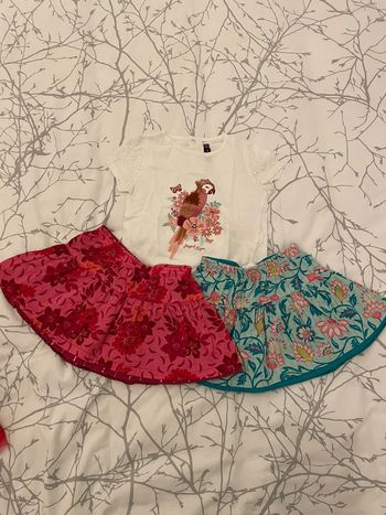 Ensemble de 2 jupes et un t-shirt