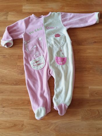 Pyjama en bon état taille 6mois