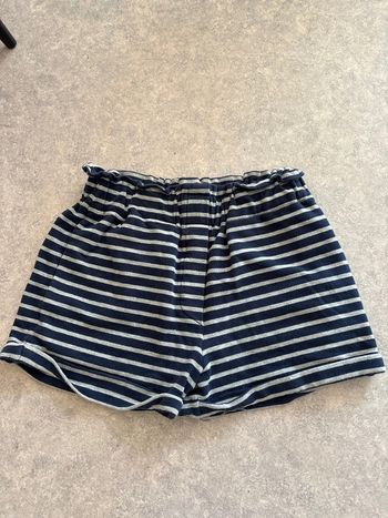 short à rayures