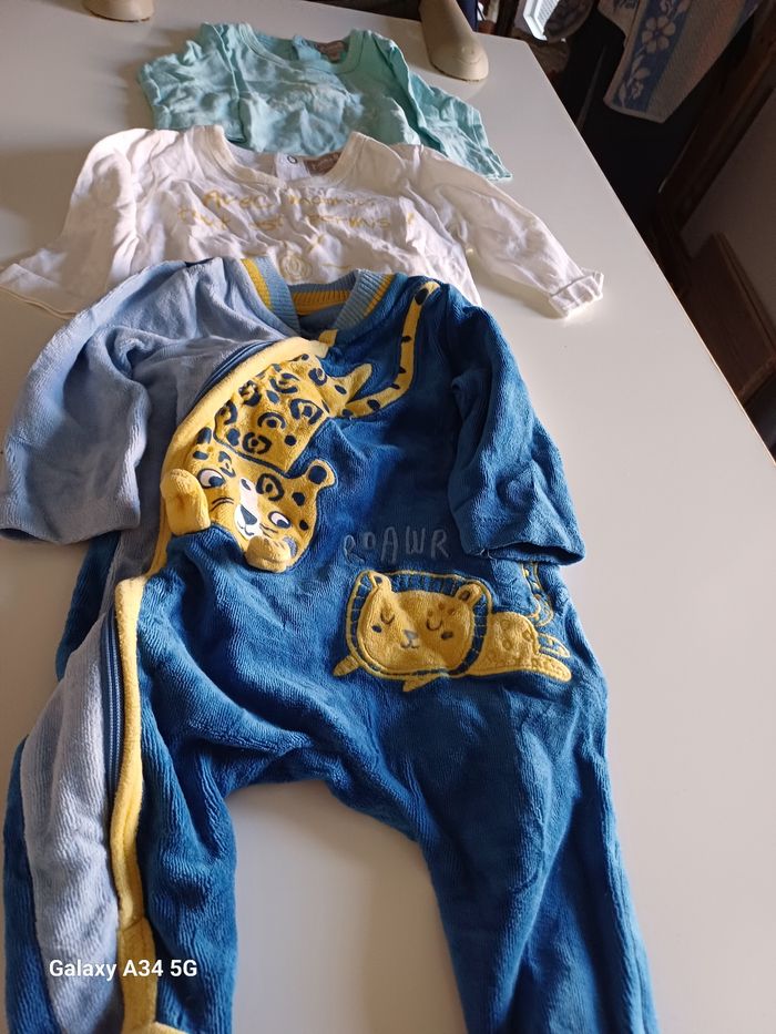 Lot de 3 pyjamas en 3 miis 1 à zip et 2 à pression - photo numéro 3