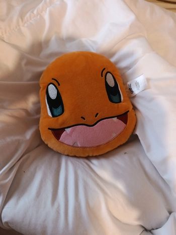 Peluche oreiller Salamèche pokémon