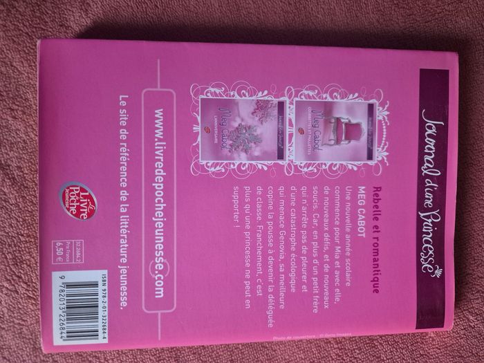 Livre enfants titre Le journal d une pricesse rebelle et romantique - photo numéro 2