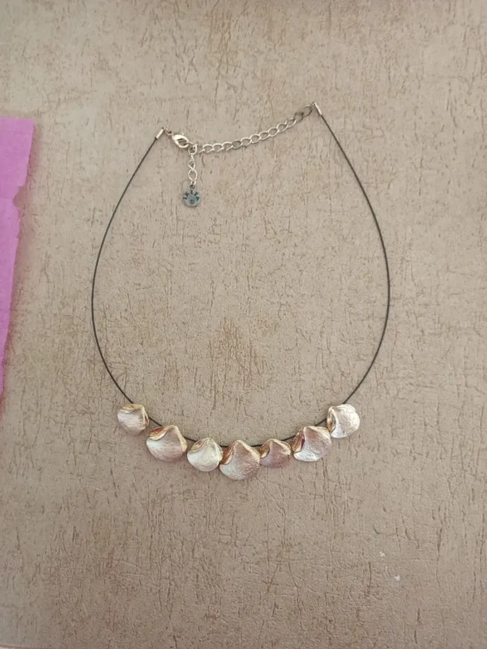 Collier ras de cou doré original