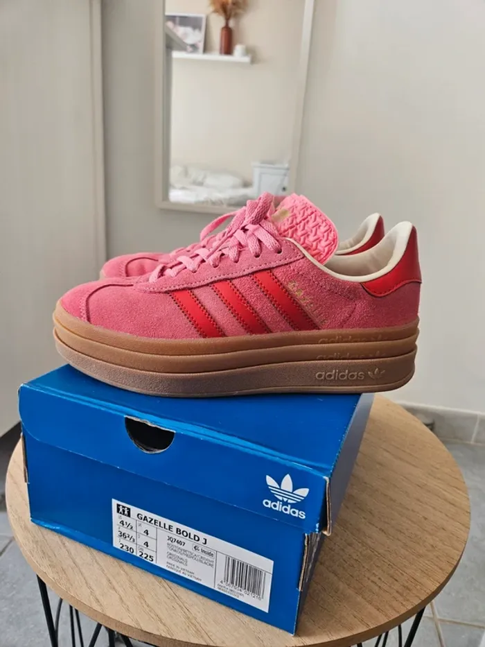 Adidas gazelle bold fushia