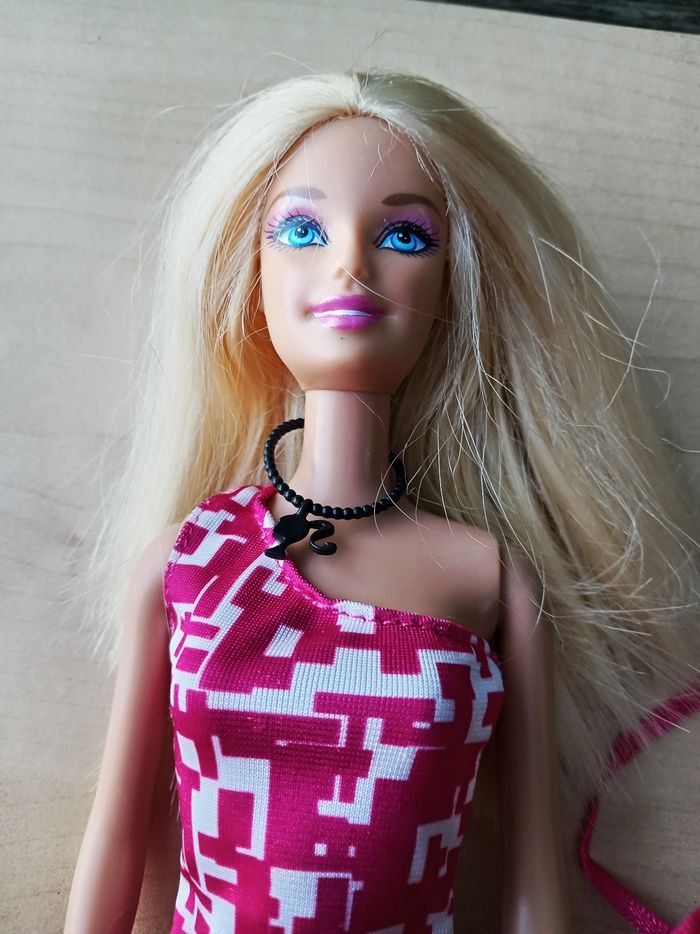 Barbie style rétro non articulée - photo numéro 3