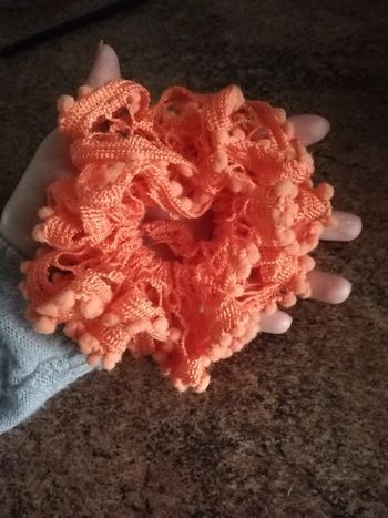 Sublime grand chouchou neuf à volants