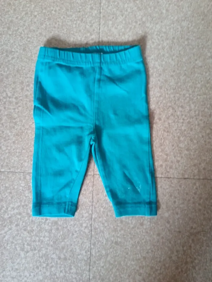 Leggings avec un petit nœud en bas 3 mois