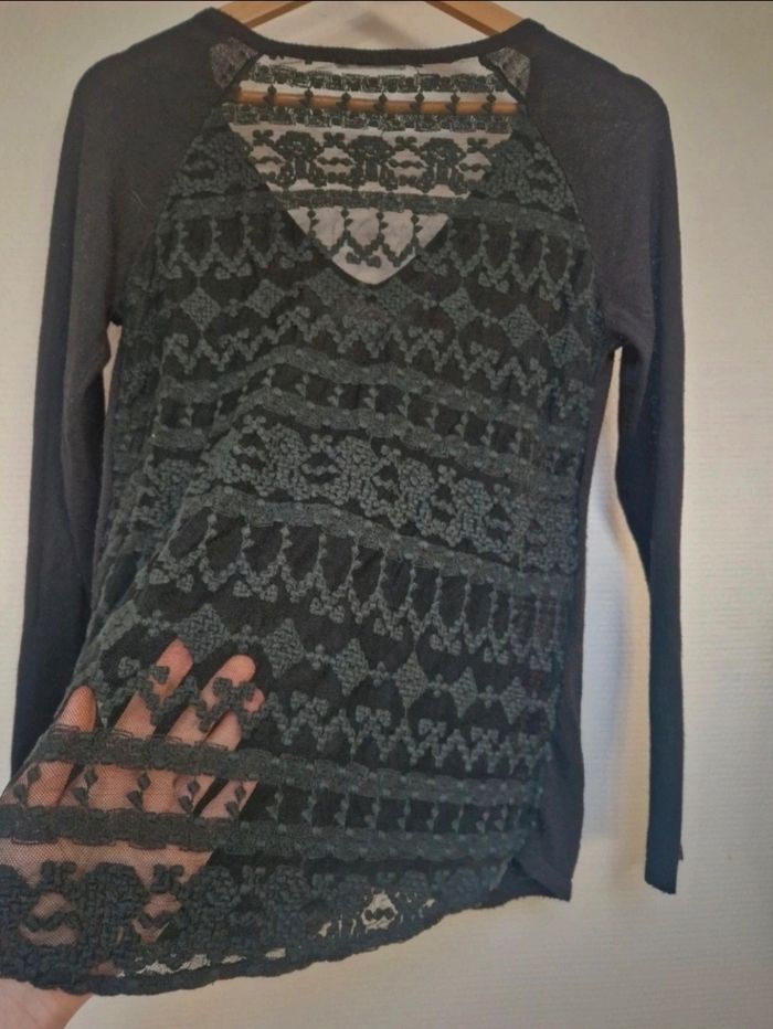 Pull noir col V taille 36 - photo numéro 8