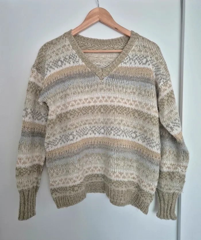 Pull en maille avec motifs - photo numéro 3