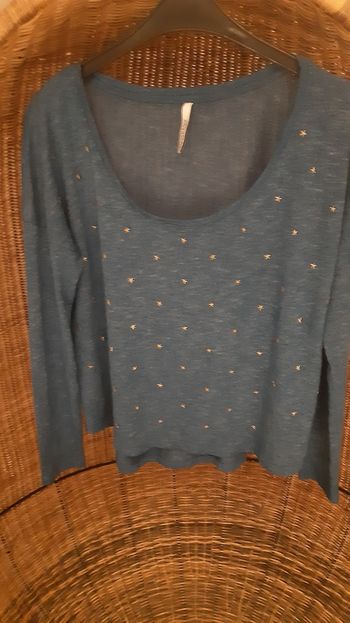 Pull stradivarius vert avec étoiles métalliques T M