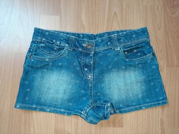 Short en jeans motifs étoiles T 12 ans
