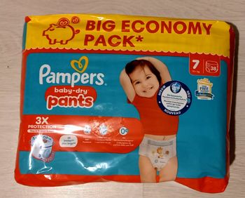 38 couches Pampers Baby-Dry Pants T7 - Neuf