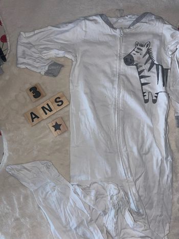 Pyjama léger fin 2/3 ans 98cm