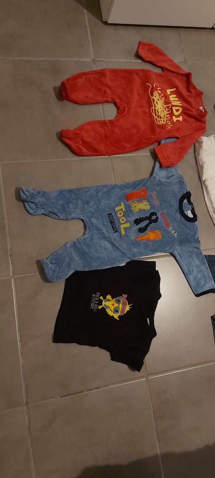 Lot de vêtements garçon taille 6 mois - photo numéro 4