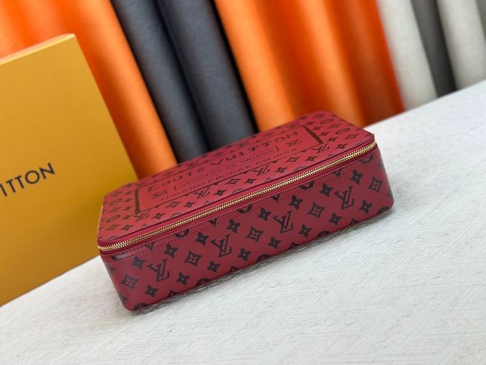Louis Vuitton M43690
