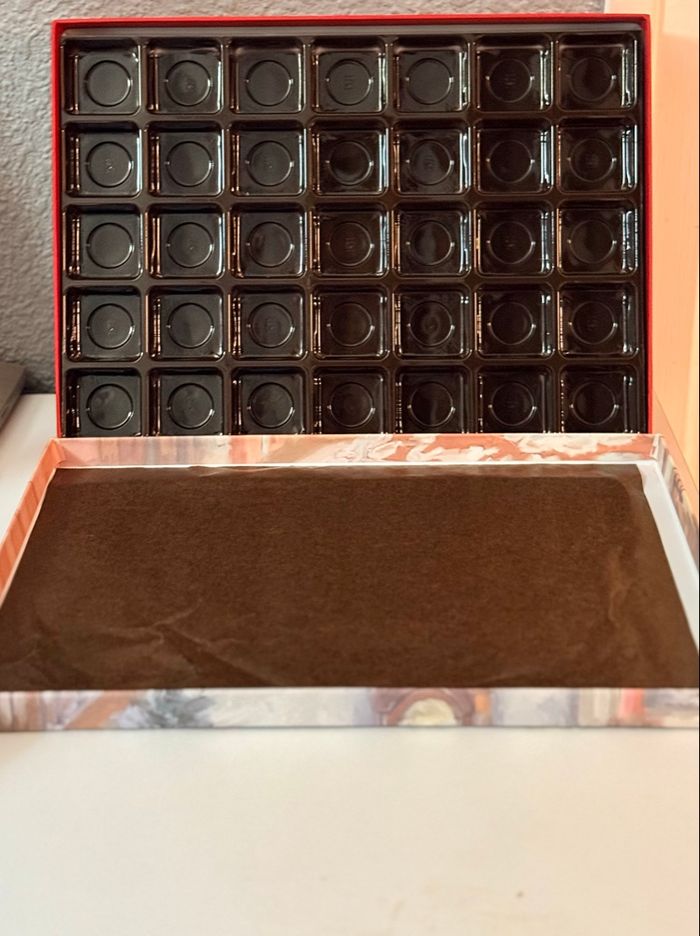 Boîte de chocolats VIDE de Noël (NEUF) - photo numéro 3