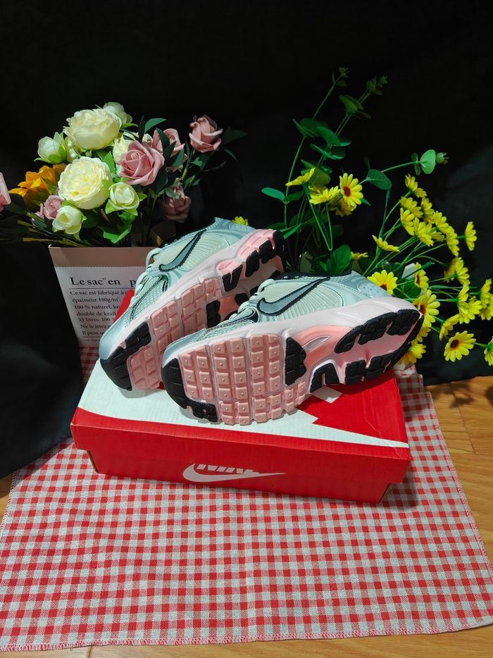 Nike Zoom Vomero 5 Photon Mousse Rose Poussière Taille 39 - photo numéro 4