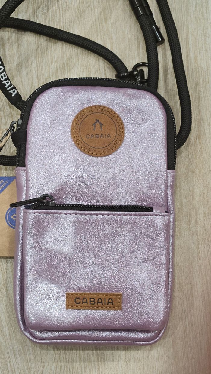 Porte téléphone Cabaïa neuf non utilisé - photo numéro 2