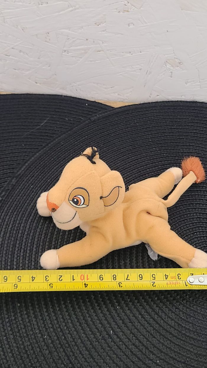 Peluche doudou Le Roi Lion Kovu Simba Jemini allonge 20 cm - photo numéro 2
