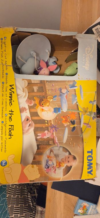 Mobile bébé Winnie neuf