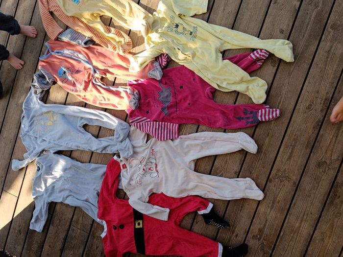 Lot 8 pyjamas 23 mois - photo numéro 2
