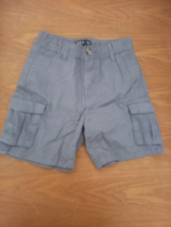 Short gris taille 5 6 ans
