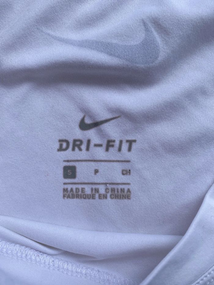 TEE shirt nike - photo numéro 2