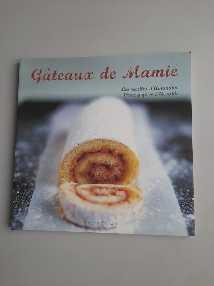 Livre de cuisine " Gâteaux de Mamie "
