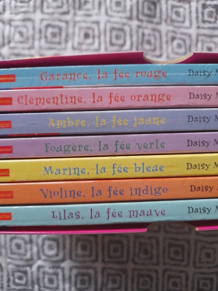 7 livres collection arc en ciel - photo numéro 3