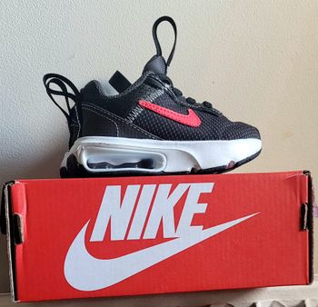 vente Baskets Nike bébé